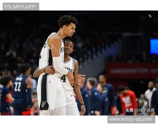 霍里调侃马刺首发五人表现福克斯正负值为负或成交易对象